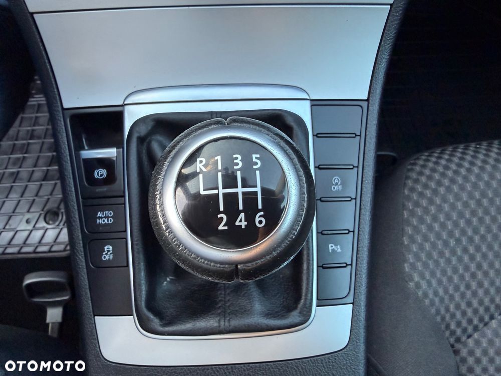 Volkswagen Passat 2.0 Blue TDI DPF Comfortline - 23