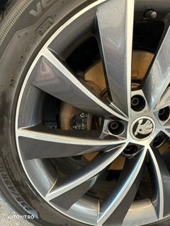 Skoda Superb 2.0 TDI DSG Laurin & Klement - 8