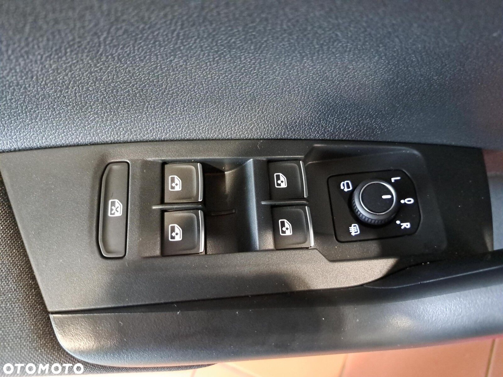 Volkswagen Taigo 1.0 TSI R-Line Plus DSG - 21
