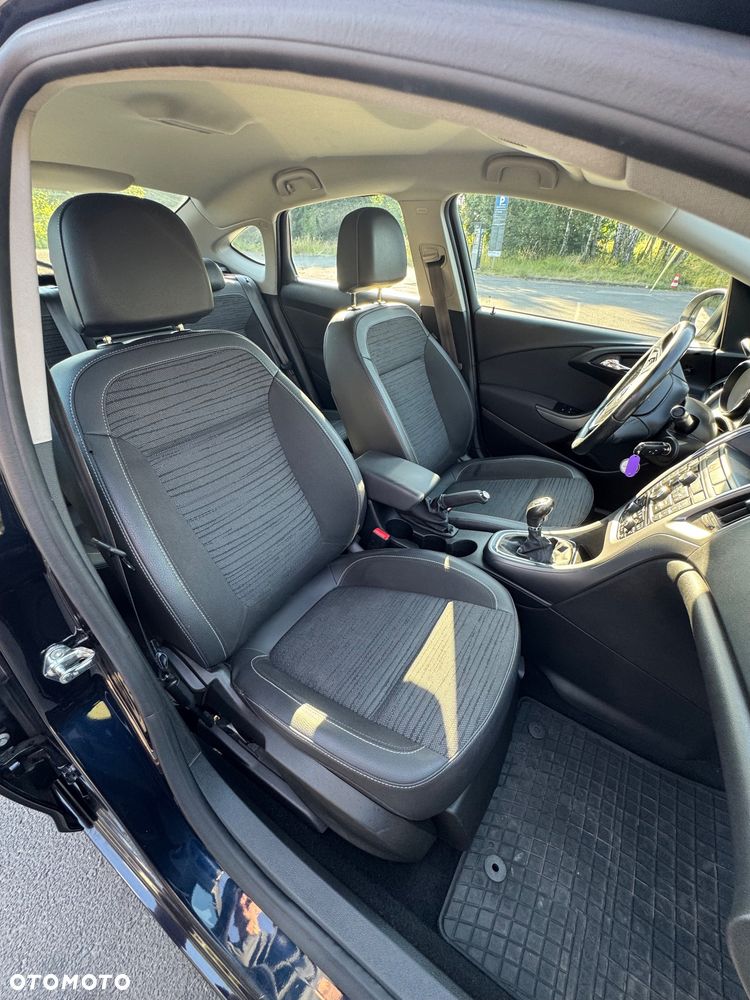 Opel Astra 1.4 T Active - 11