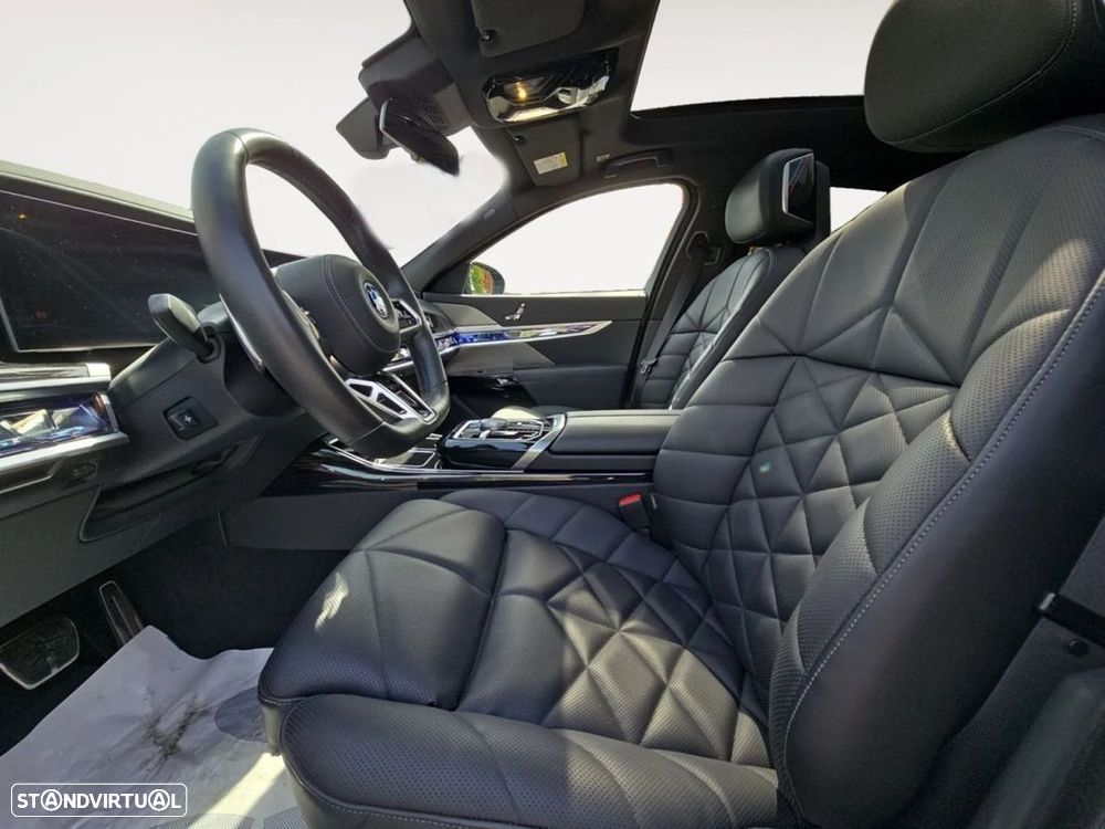 BMW i7 eDrive50 Pack Desportivo M Pro - 10