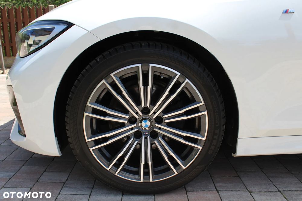 BMW Seria 3 320i M Sport sport - 12