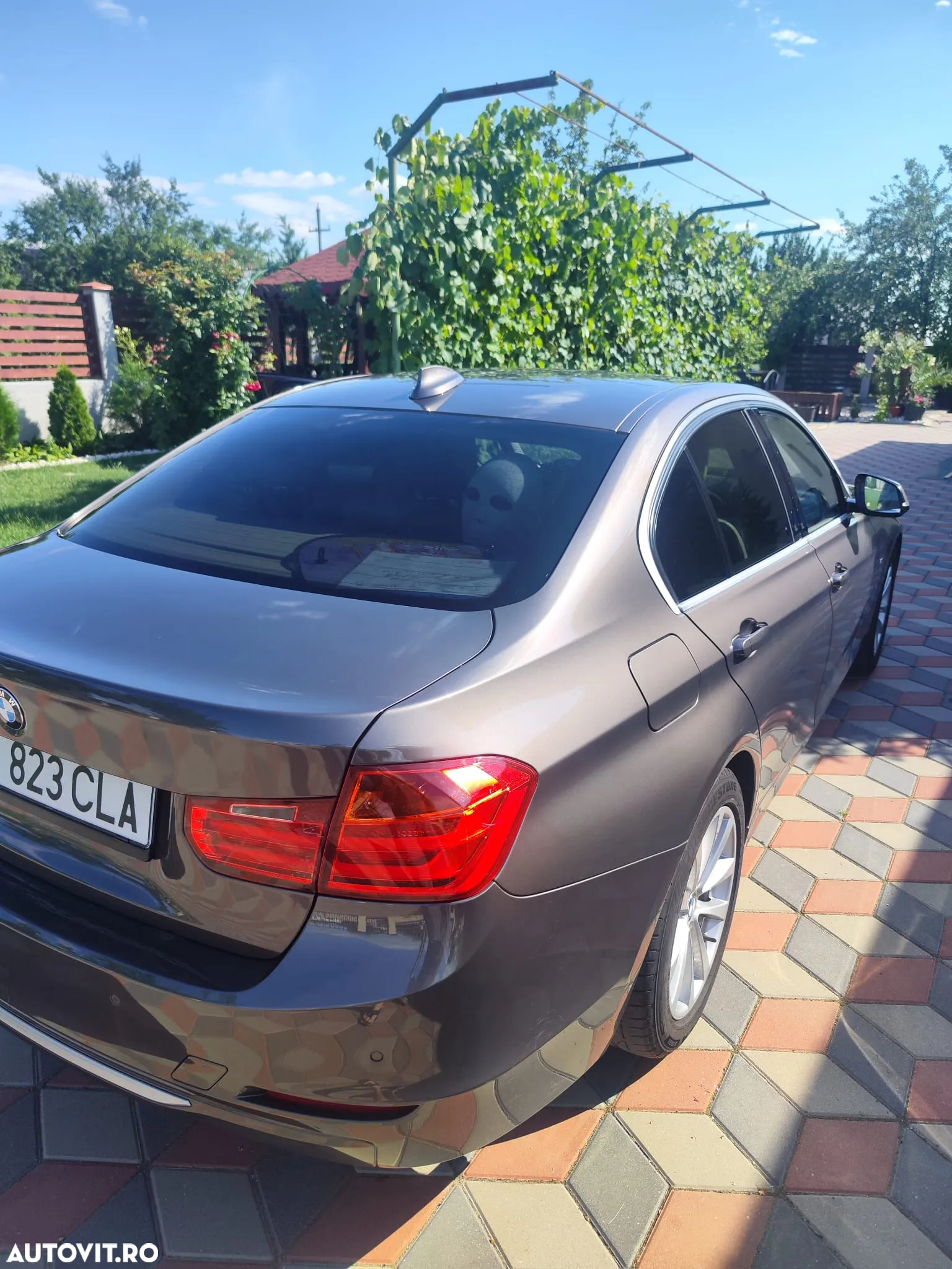 BMW Seria 3 316i Touring - 2