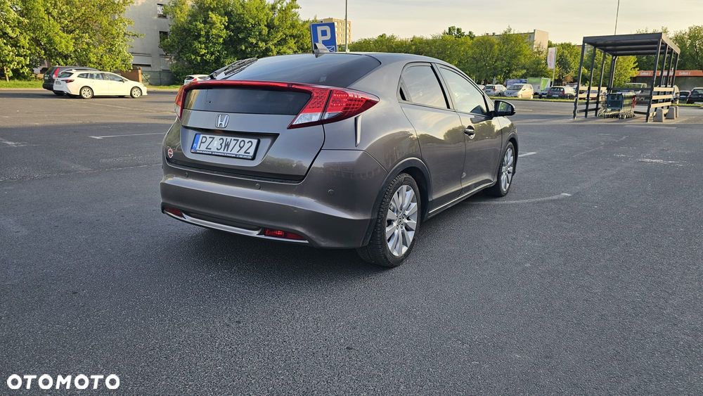 Honda Civic 1.6 i-DTEC Executive Navi - 4