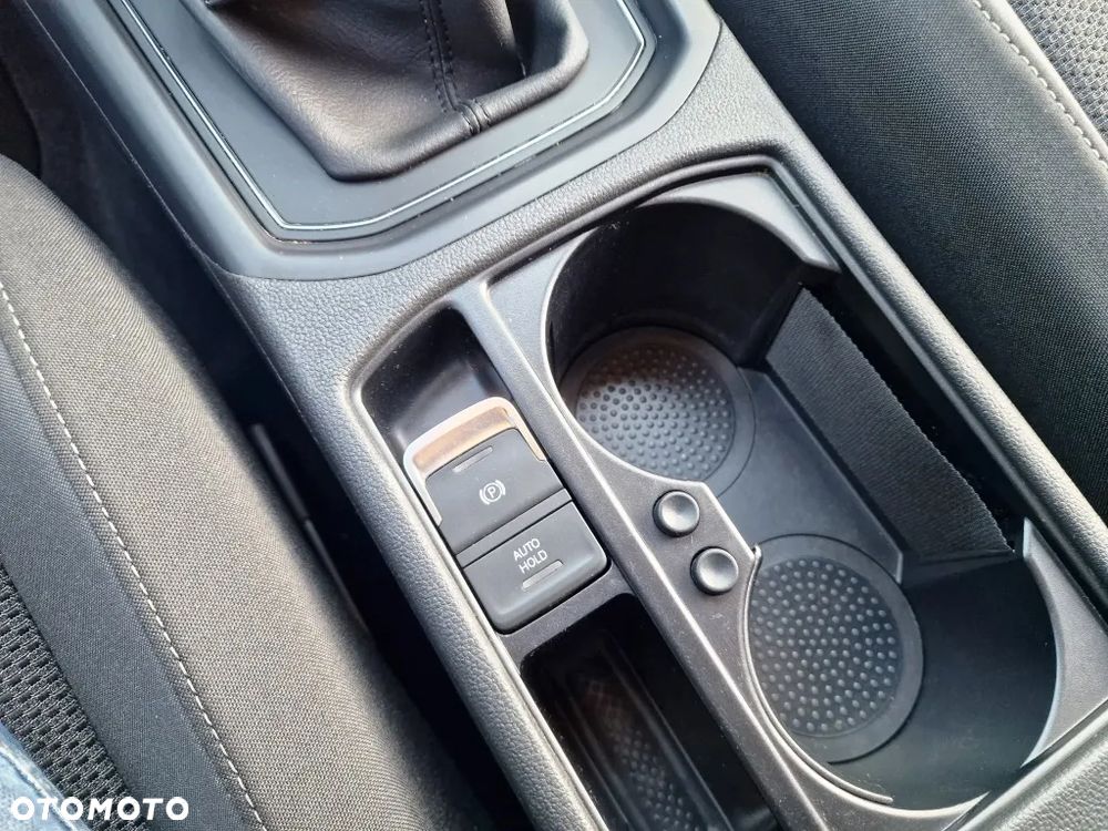 Volkswagen Touran - 38