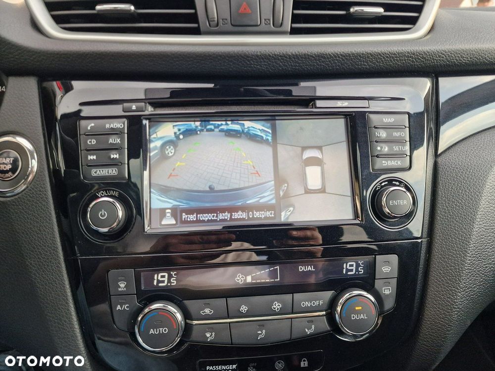Nissan Qashqai 1.2 DIG-T N-Connecta EU6 - 25