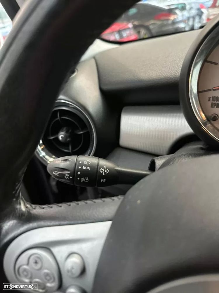 MINI 3 Portas Cooper D - 16