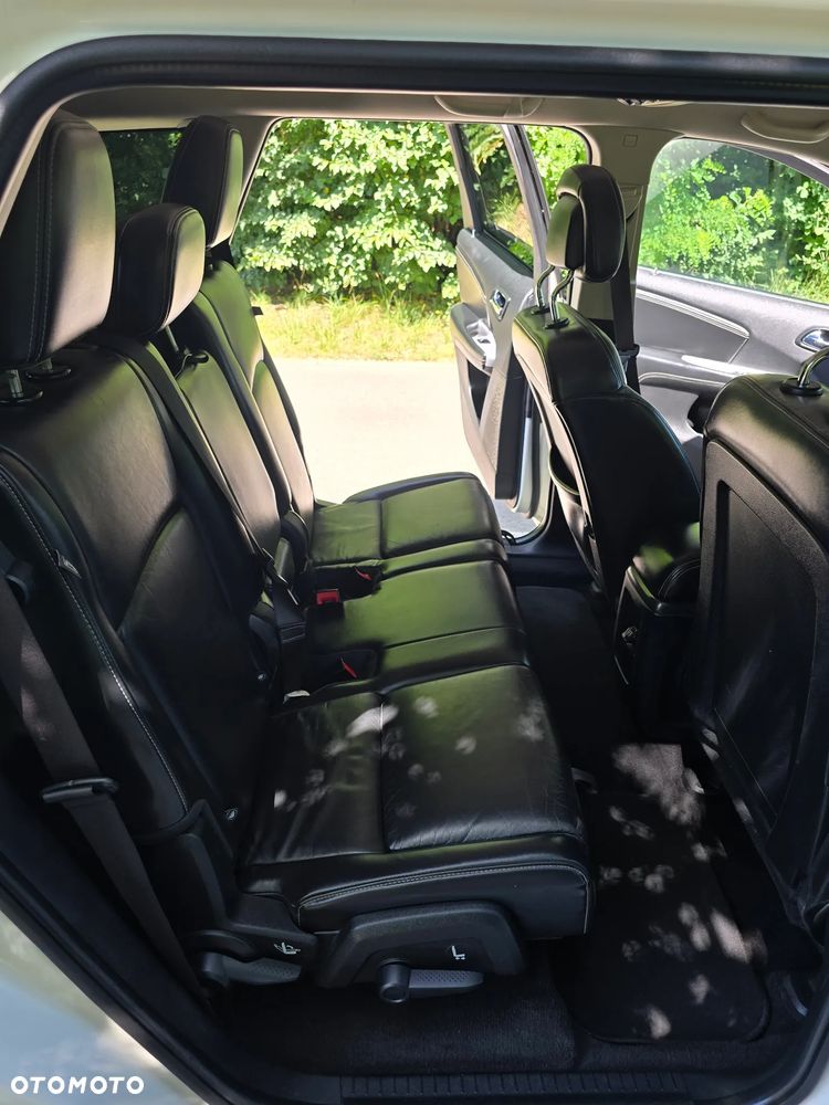 Fiat Freemont 2.0 Multijet Lounge AWD - 24