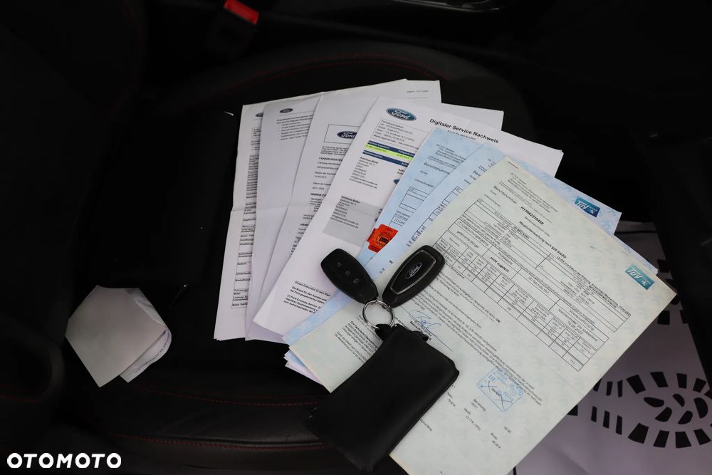 Ford Kuga 1.5 EcoBoost 2x4 ST-Line - 38