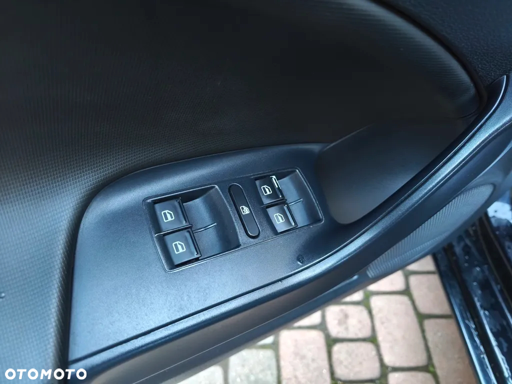 Seat Ibiza 1.6 16V Reference - 28