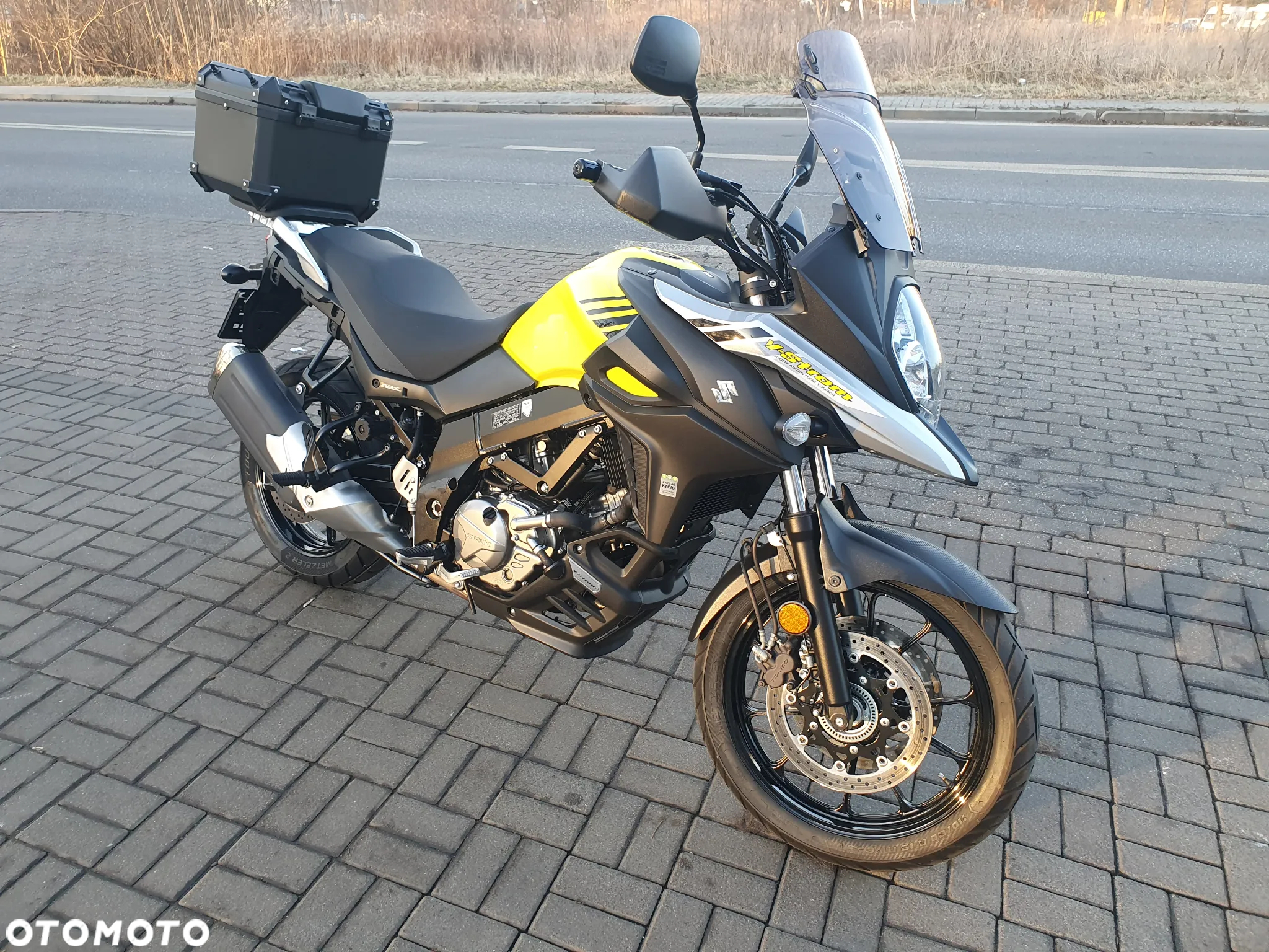 Suzuki V-STROM - 11