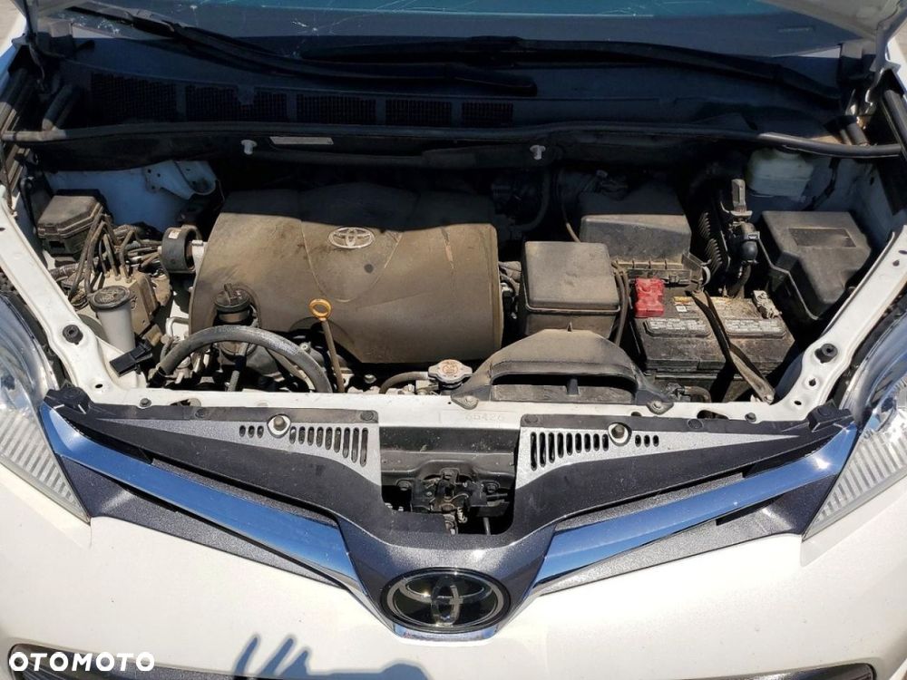 Toyota Sienna - 12