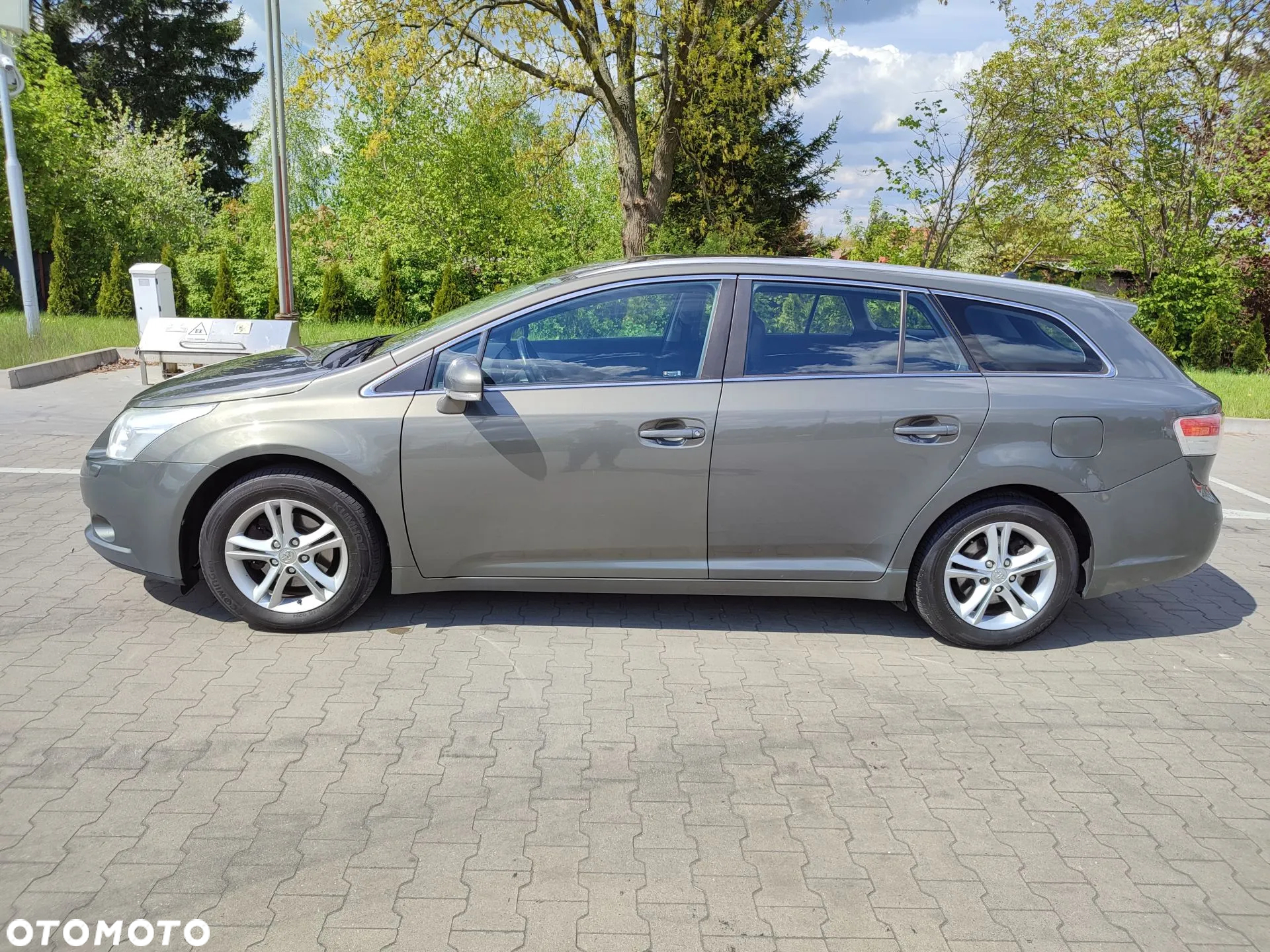 Toyota Avensis Combi 1.8 Comfort - 8