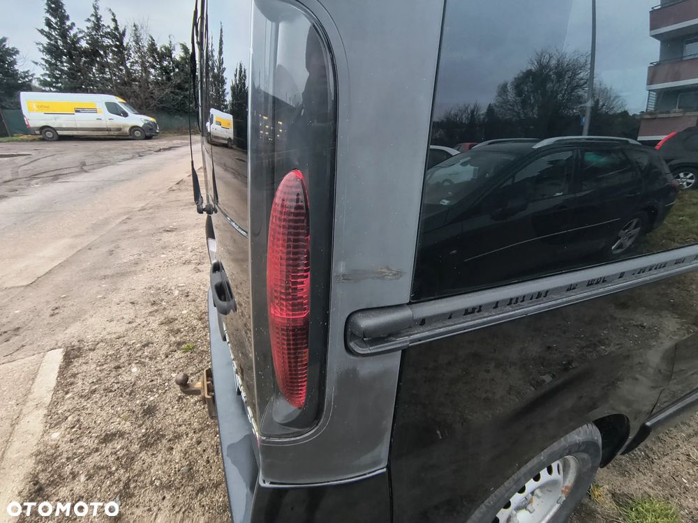 Opel Vivaro Tour - 29