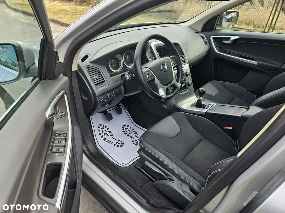 Volvo XC 60 D3 Momentum - 7