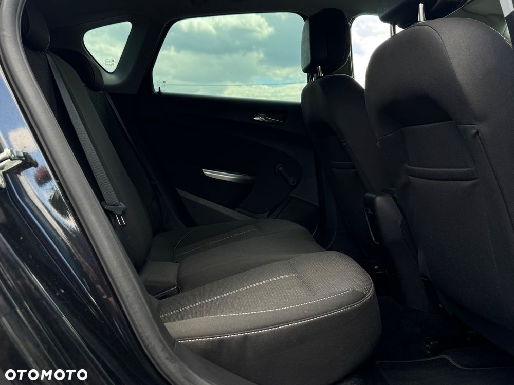 Opel Astra 1.4 Turbo Design Edition - 26