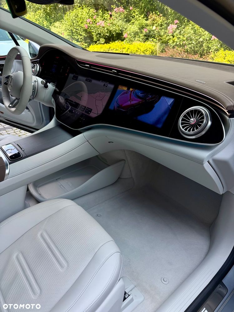 Mercedes-Benz EQS AMG 53 4Matic+ AMG Dynamic Plus - 22