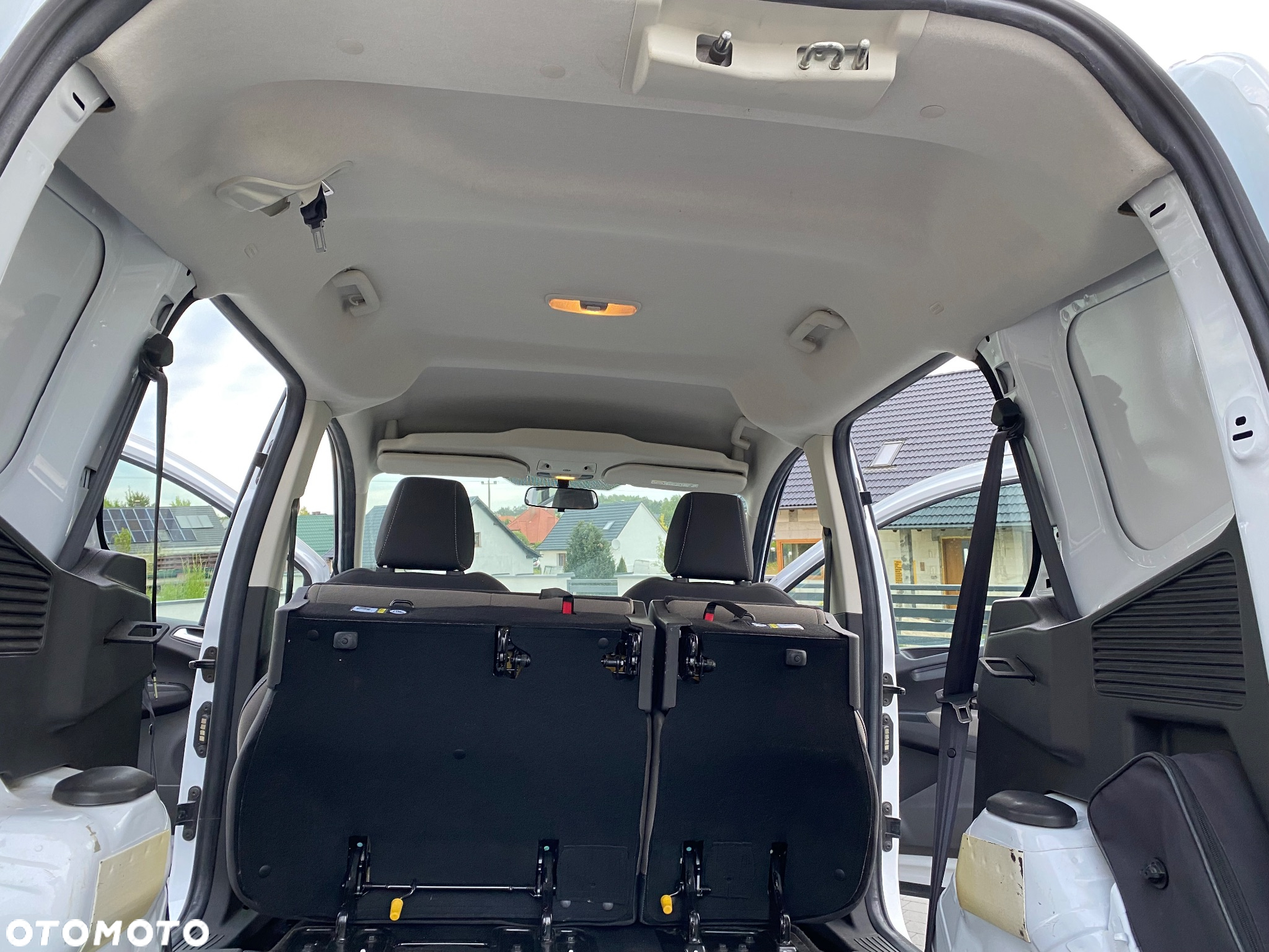 Ford Transit Courier 1.0 EcoBoost Ambiente - 17