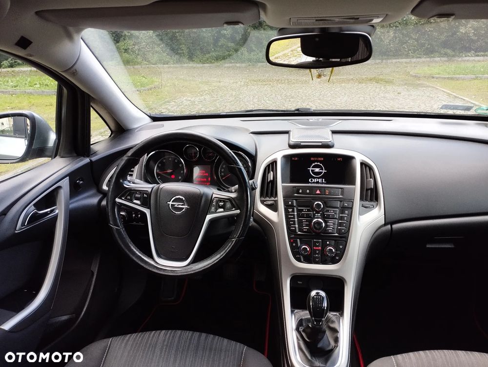 Opel Astra 1.4 Turbo Innovation - 26