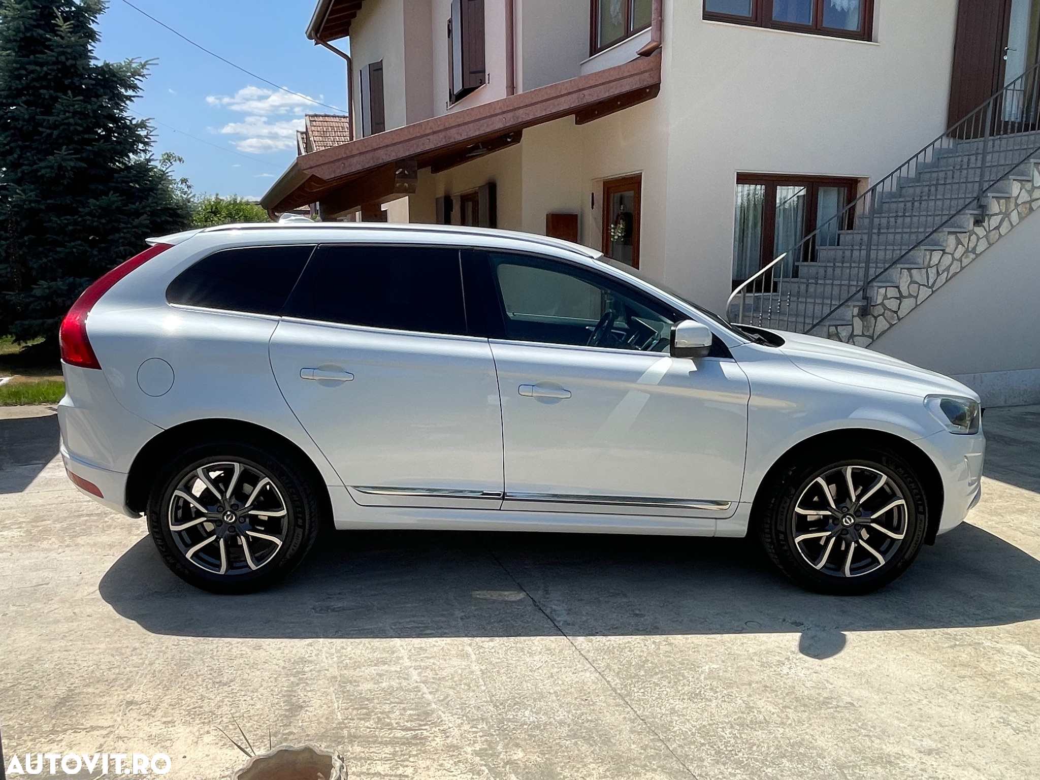 Volvo XC 60 D4AWD Kinetic - 4