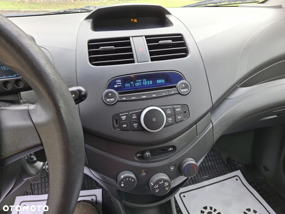 Chevrolet Spark 1.0 Base+ - 25