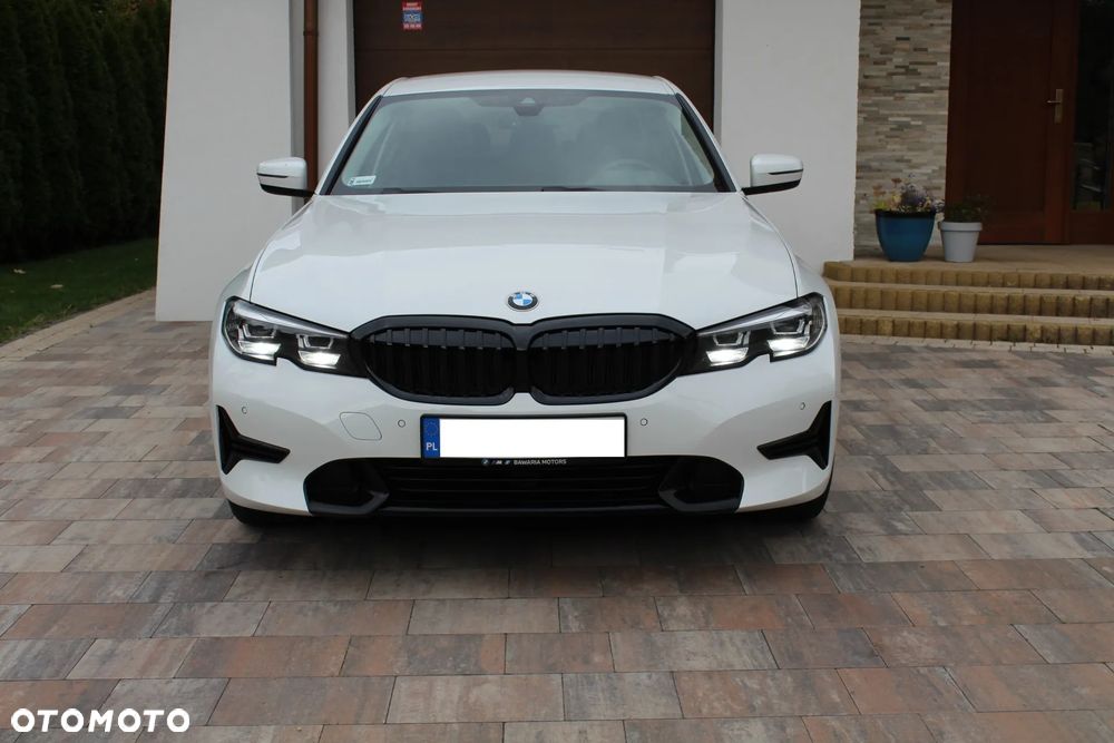 BMW Seria 3 320i Sport Line - 8