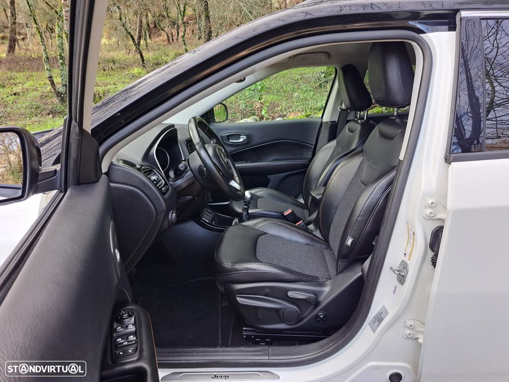 Jeep Compass 1.6 M-Jet Limited - 12