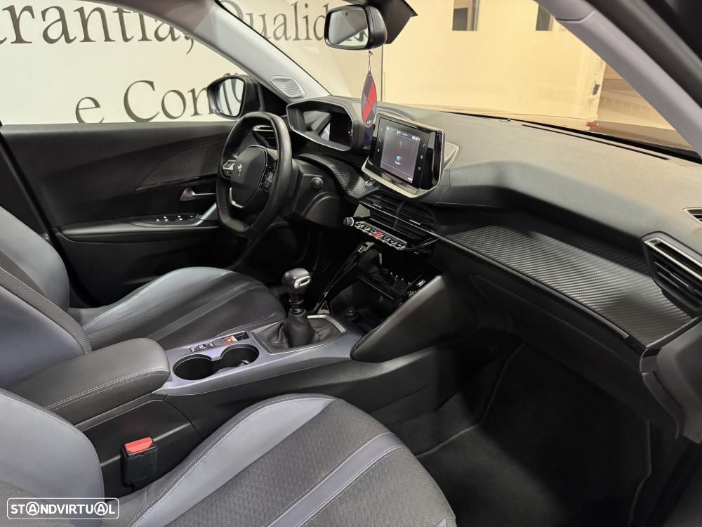 Peugeot 2008 1.2 PureTech Allure - 31
