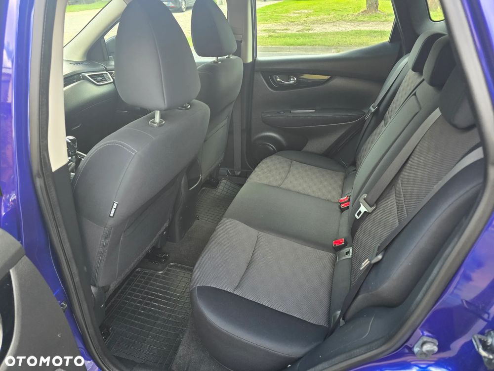 Nissan Qashqai 1.2 DIG-T N-Connecta EU6 - 24