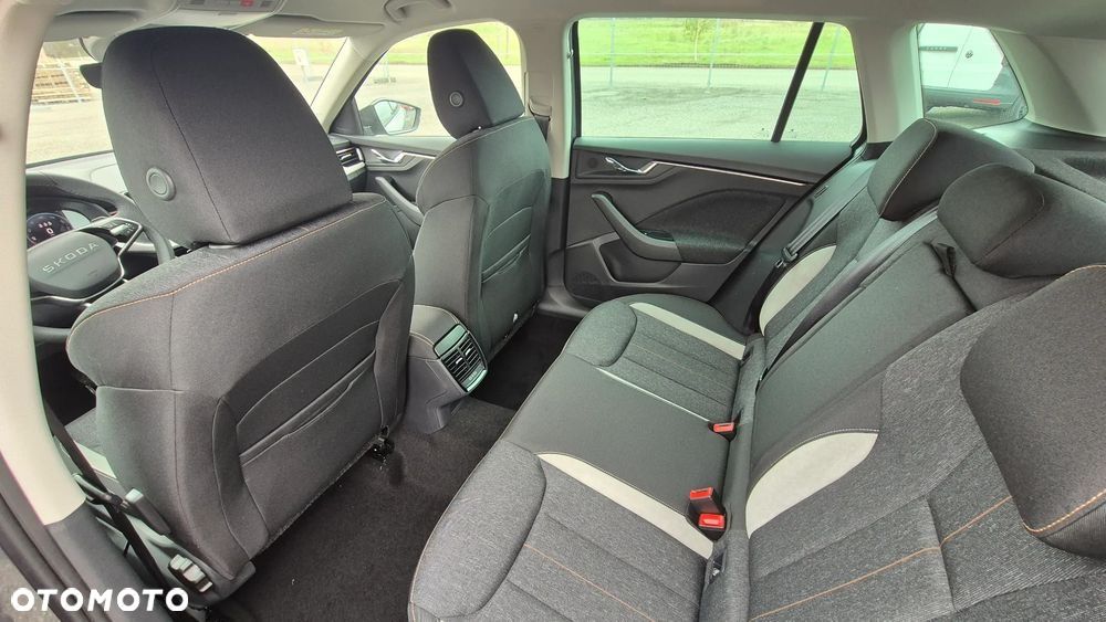 Skoda Kamiq 1.5 TSI Drive DSG - 8