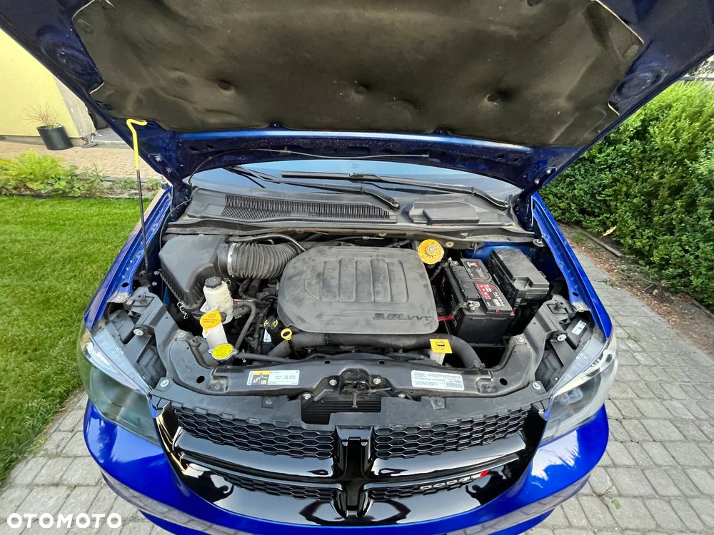 Dodge Grand Caravan 3.6 R/T - 36
