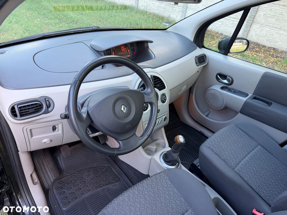 Renault Modus 1.6 16V Privilege - 10