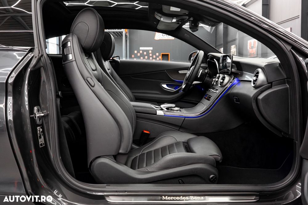 Mercedes-Benz C 300 4MATIC Aut. - 10