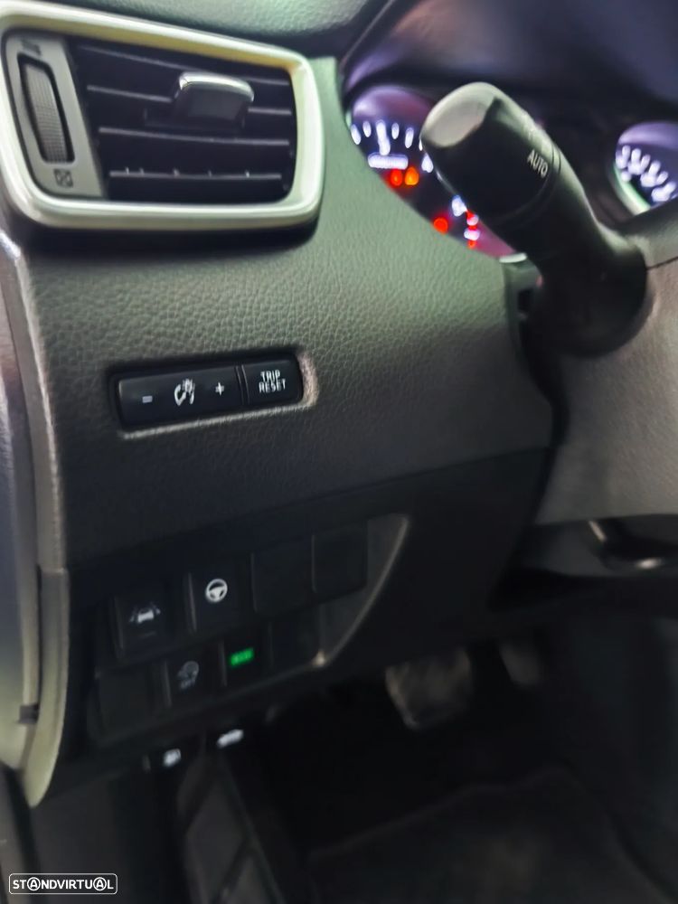 Nissan Qashqai 1.5 dCi Q-Line DCT - 12