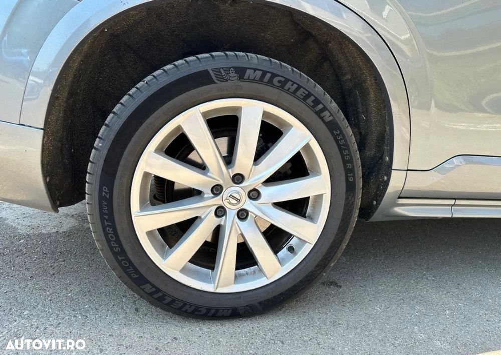 Volvo XC 90 D5 AWD Momentum - 22