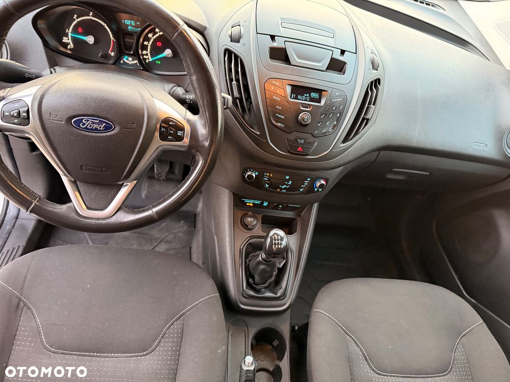 Ford Transit Courier - 25