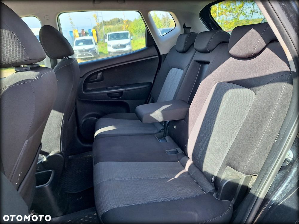 Kia Venga 1.6 L - 10