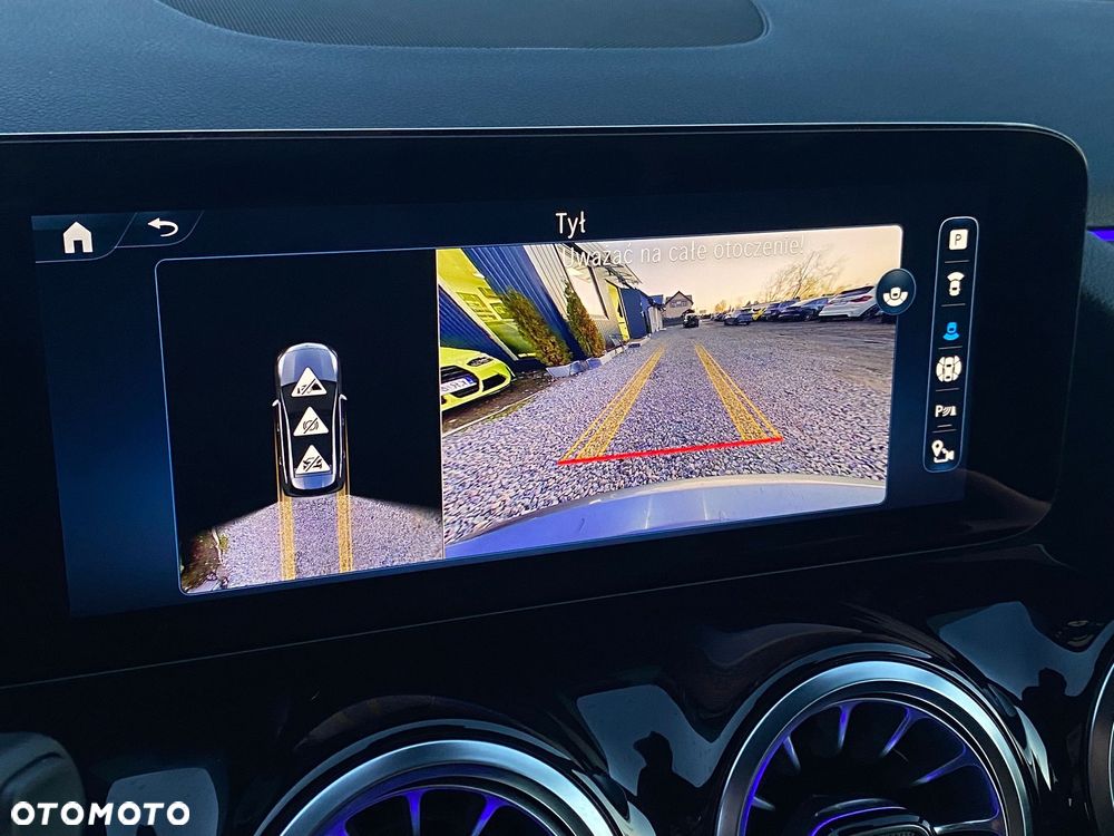 Mercedes-Benz Klasa B 220 4-Matic AMG Line 7G-DCT - 19
