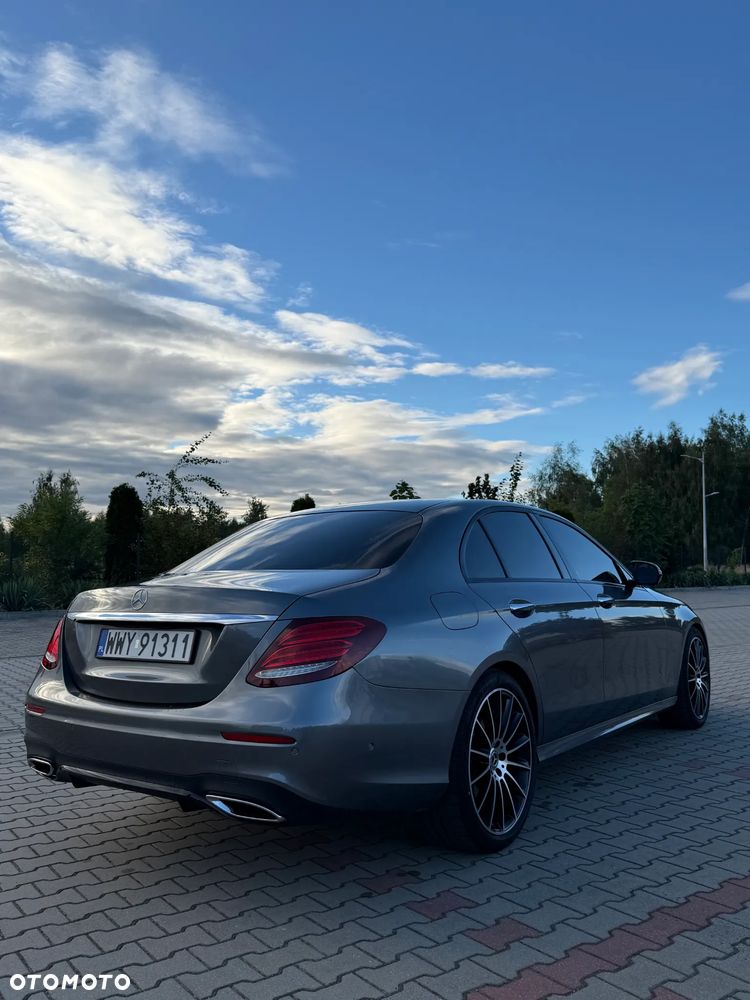 Mercedes-Benz E-Class 2019 photo 4