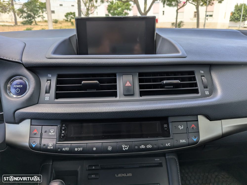 Lexus CT 200h Executive+ - 13