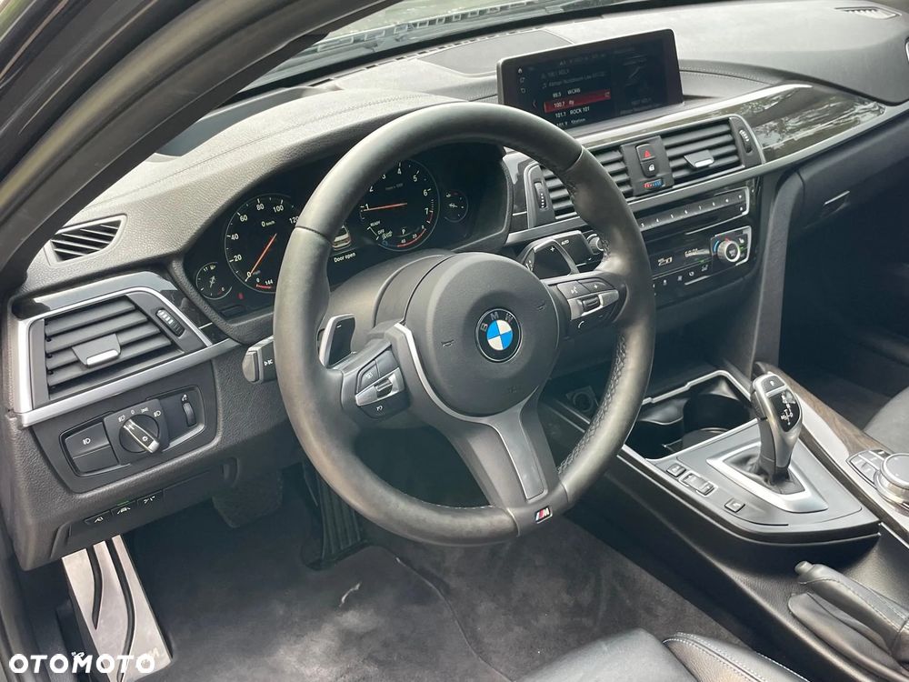 BMW Seria 3 330i xDrive Edition M Sport Shadow - 8