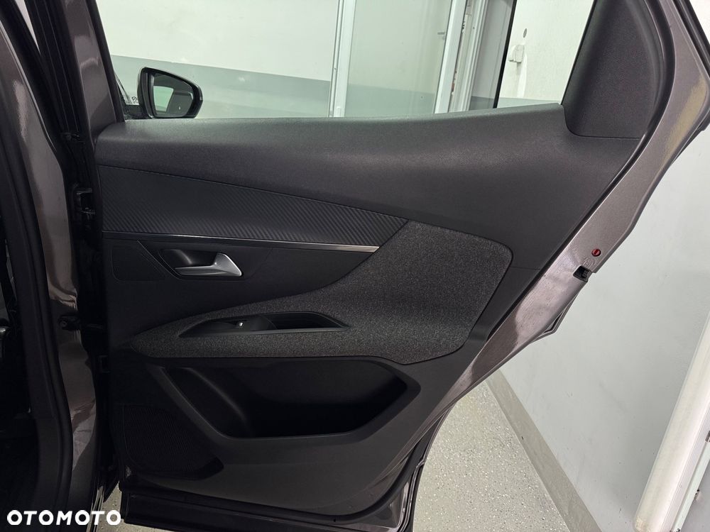 Peugeot 3008 BlueHDi 130 Stop & Start EAT8 Active Pack - 27
