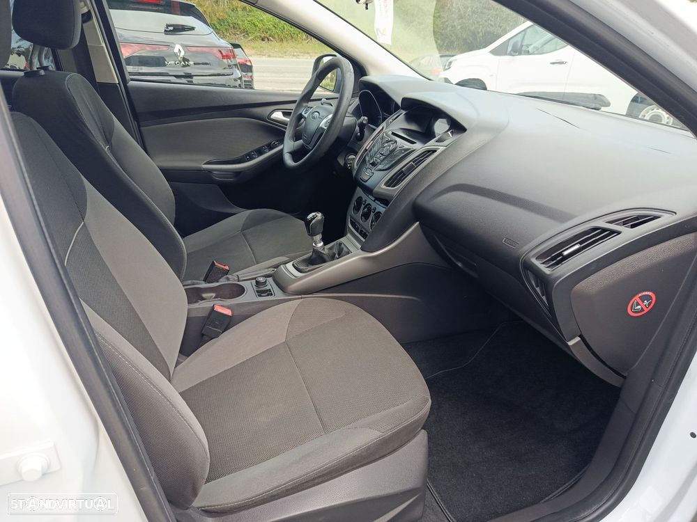 Ford Focus SW 1.6 TDCi Titanium - 10