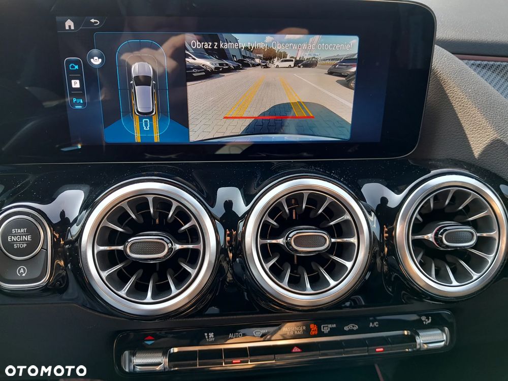 Mercedes-Benz GLA 200 AMG Line - 11