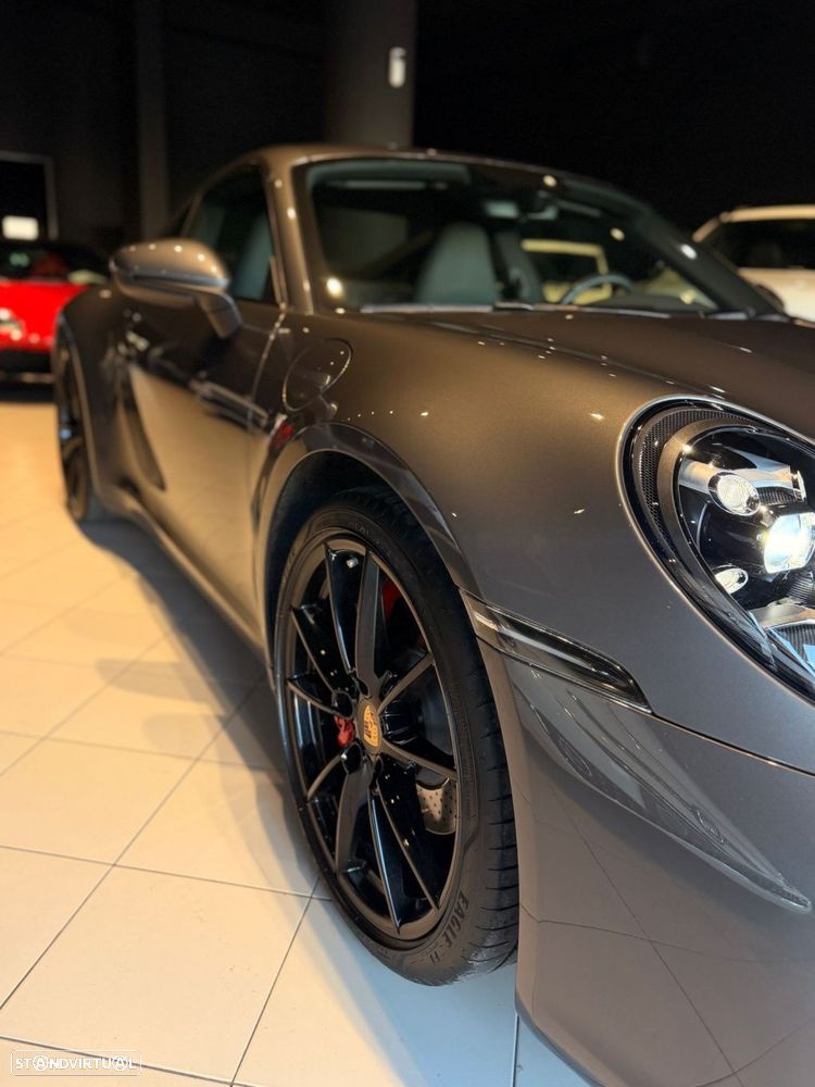 Porsche 911 (992) Carrera PDK - 19