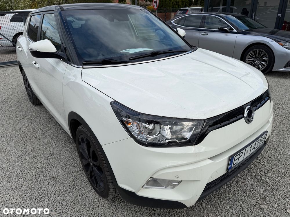 SsangYong/KGM Tivoli e-XGi 160 2WD Black+White - 10