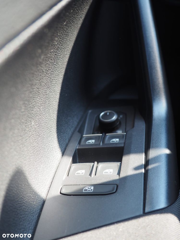 Volkswagen Polo 2.0 TSI OPF DSG GTI - 28