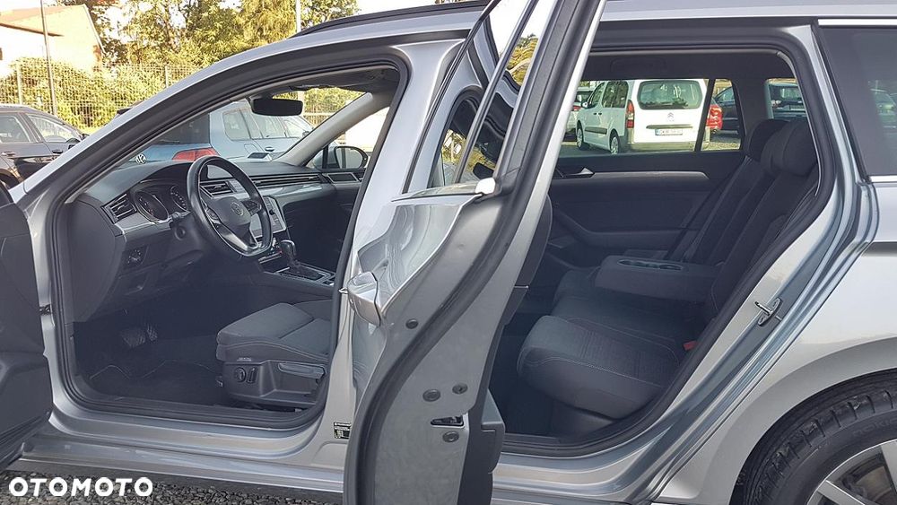 Volkswagen Passat 2.0 TSI Business DSG - 20