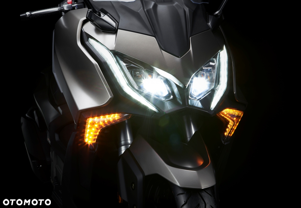 Kymco AK 550 - 10