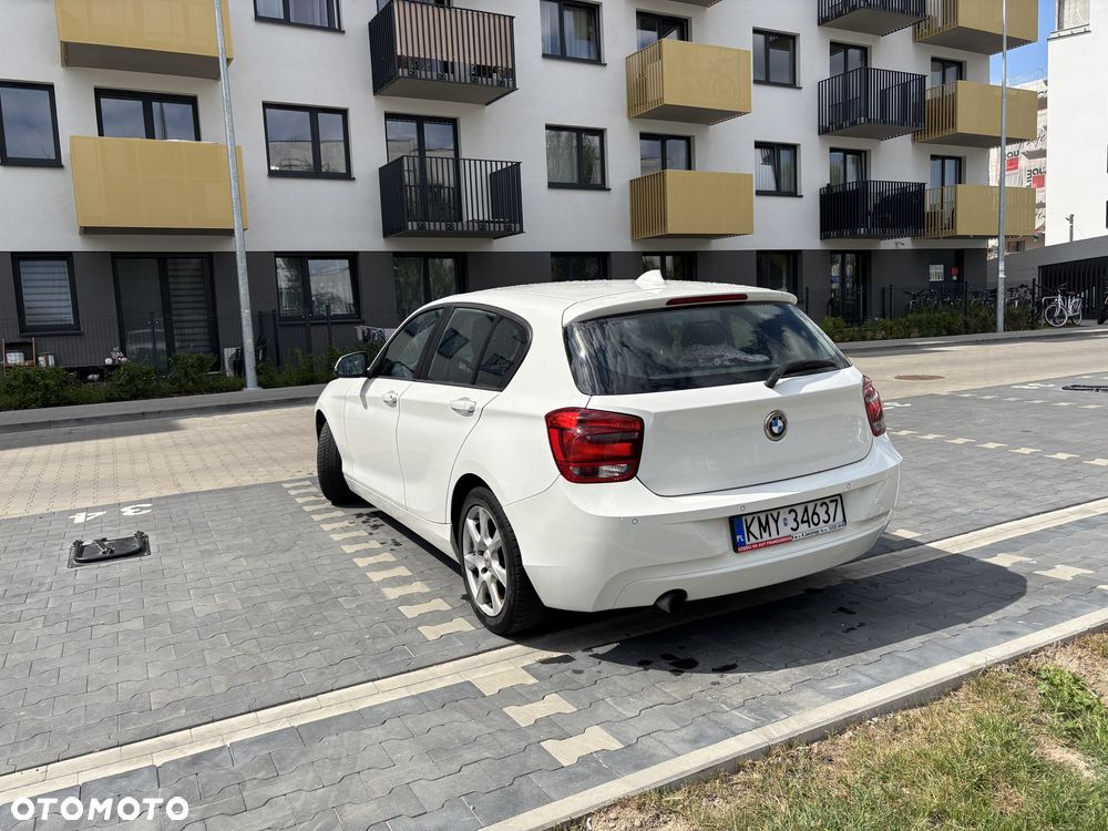BMW Seria 1 118i Sport Line - 3